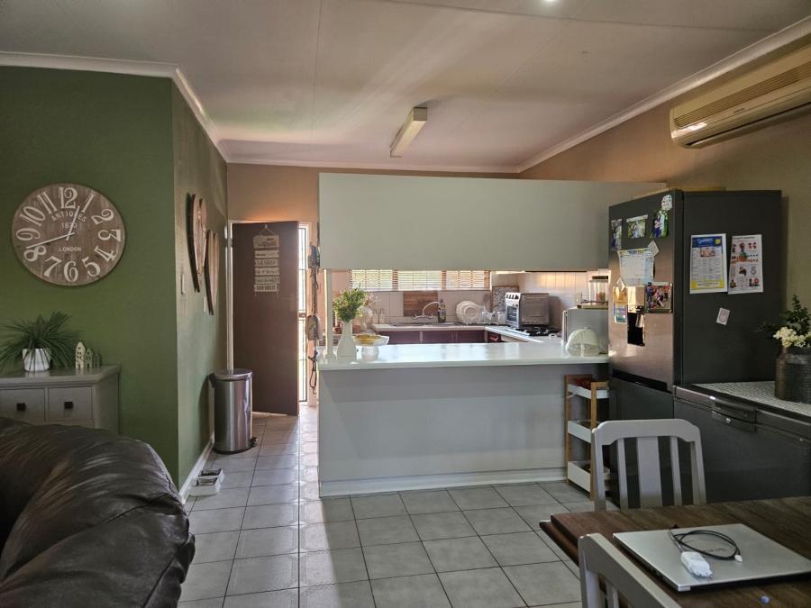 To Let 2 Bedroom Property for Rent in Langenhovenpark Free State